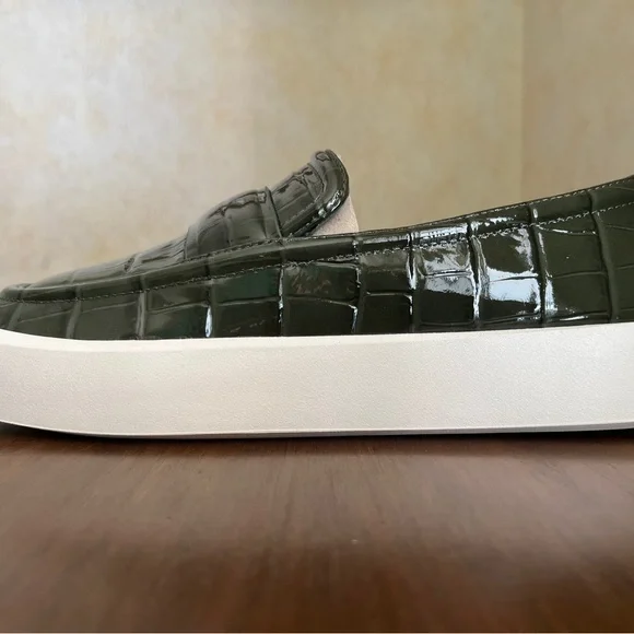 Vince Women's Ghita Slip On Sneakers. New, Size 7, Green - Picture 2 of 10